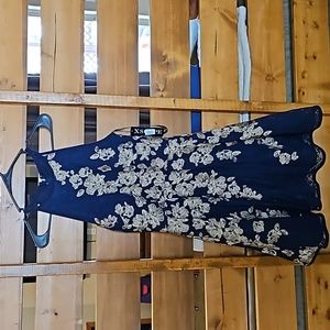 XSCAPE NWT Never Worn Sz10 Navy w/Gold Floral Embroidery
